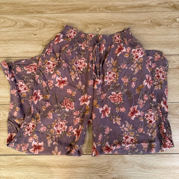 American Eagle Outfitters Pants - American Eagle Purple Floral Trousers Size Medium